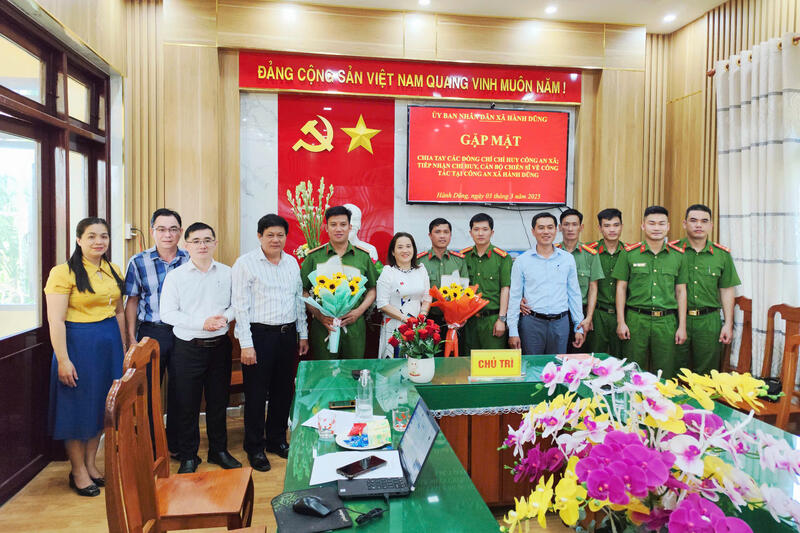Tiếp nhận Chỉ huy, cán bộ chiến sĩ về công tác tại Công an xã Hành Dũng