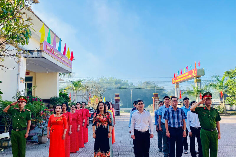 UBND xã Hành Dũng tổ chức chào cờ đầu tháng 3 năm 2025